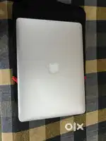 apple leptop i5 8/128