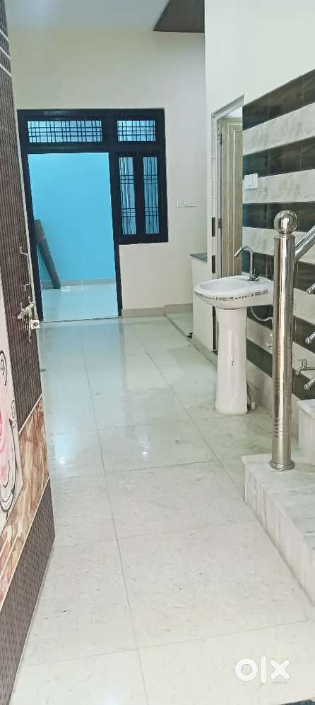 Charak ke pichhe Aman city