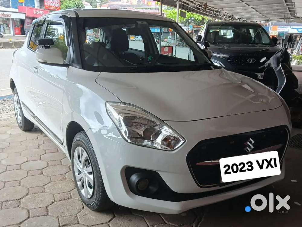 Maruti Suzuki Swift 2023 VXI, WHITE,