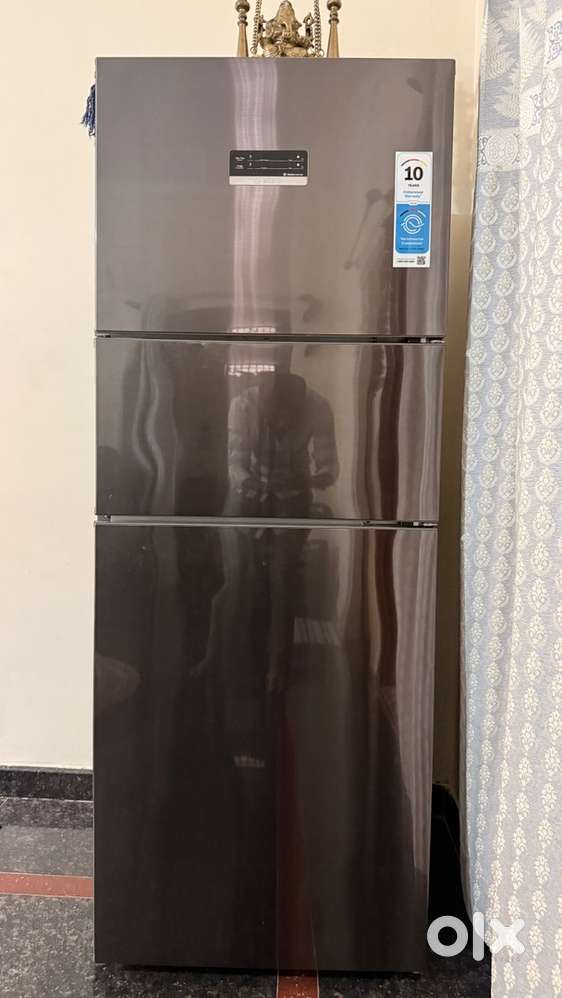 Bosch  3 Door Refrigerator  323 Litres (Excellent Condition)