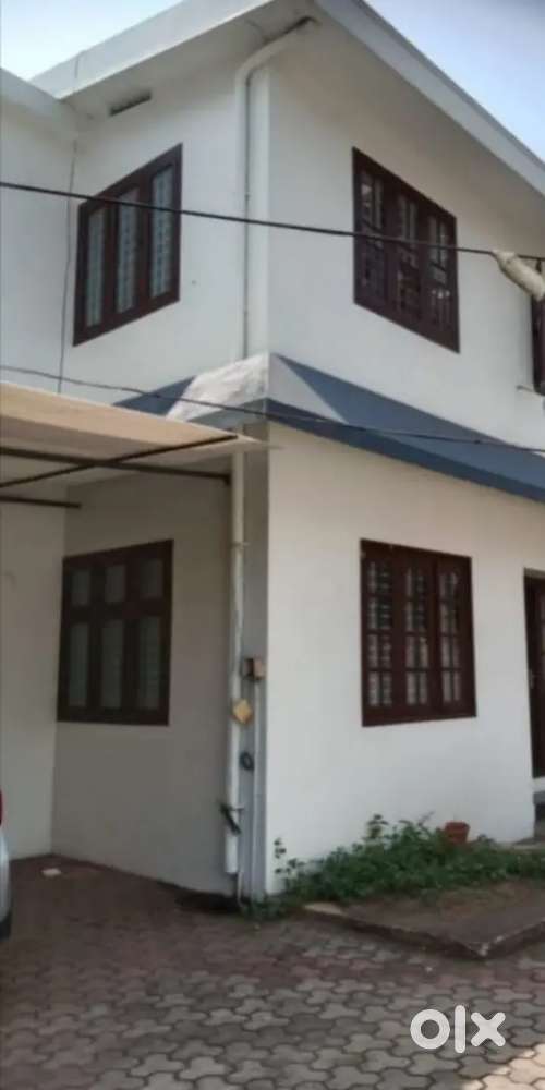 5 BHK HOUSE FOR SALE IN MAVOOR ROAD PARAYANCHERI