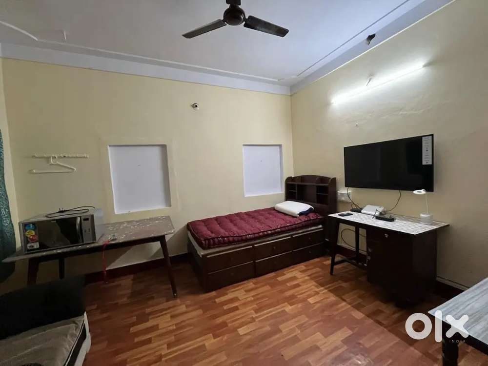 Single Room , kitchen and bath rent for working women