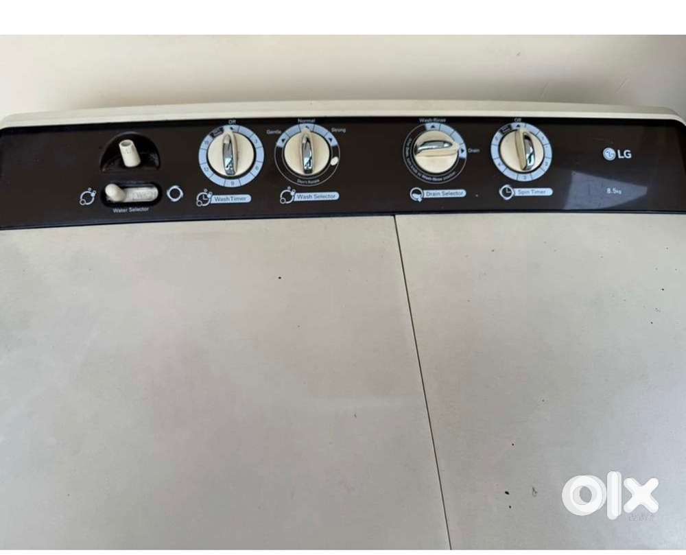 LG-8kg semi wash machine