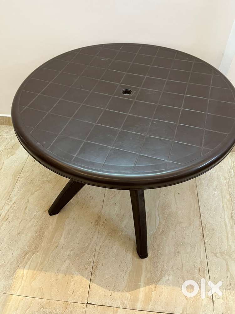 Centre table