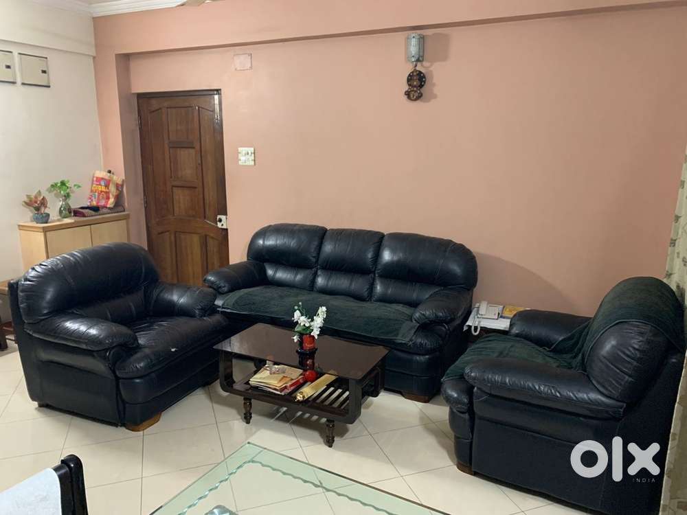 PURE LEATHER BLACK SOFA SET
