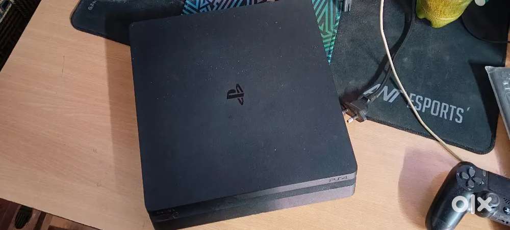 Playstation 4 slim 500gb with games