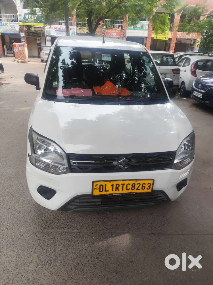 Uber me Gari chalane ke liye di jati hai