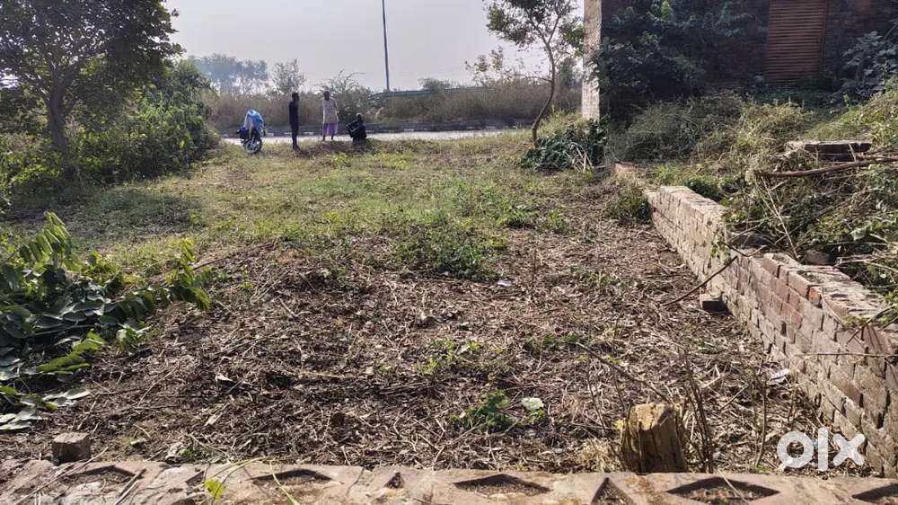 Plot Sitapur Shahjahanpur highway near maholi bhudiya kachura me hai