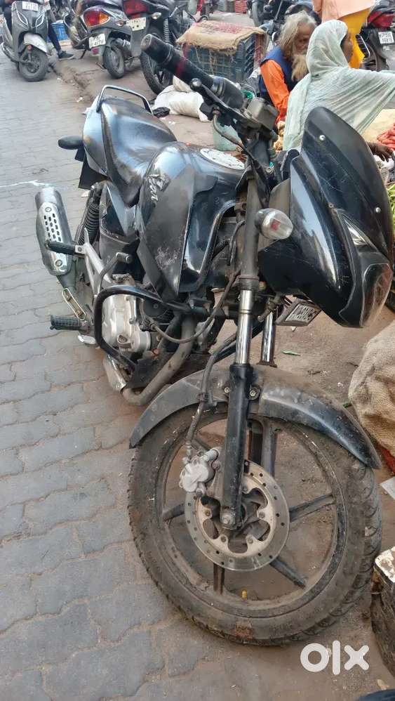 Bajaj palsar 150