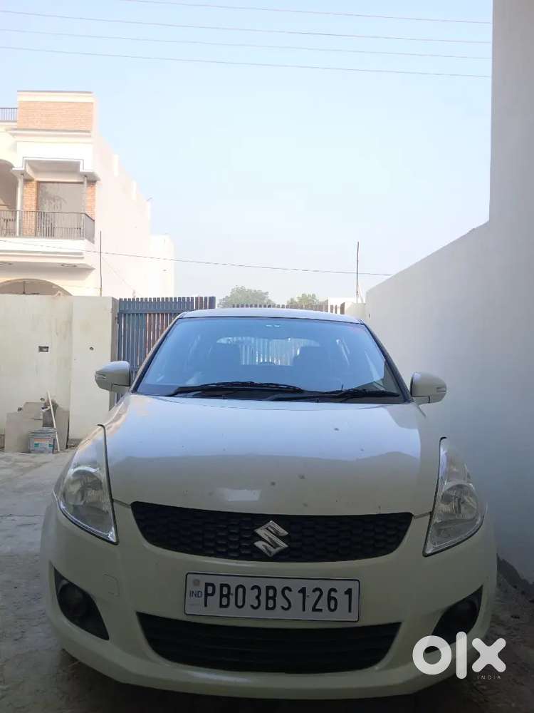 Good condition no one scratch 2014 de 11 mahine ch aai hoi aa 80%tyre
