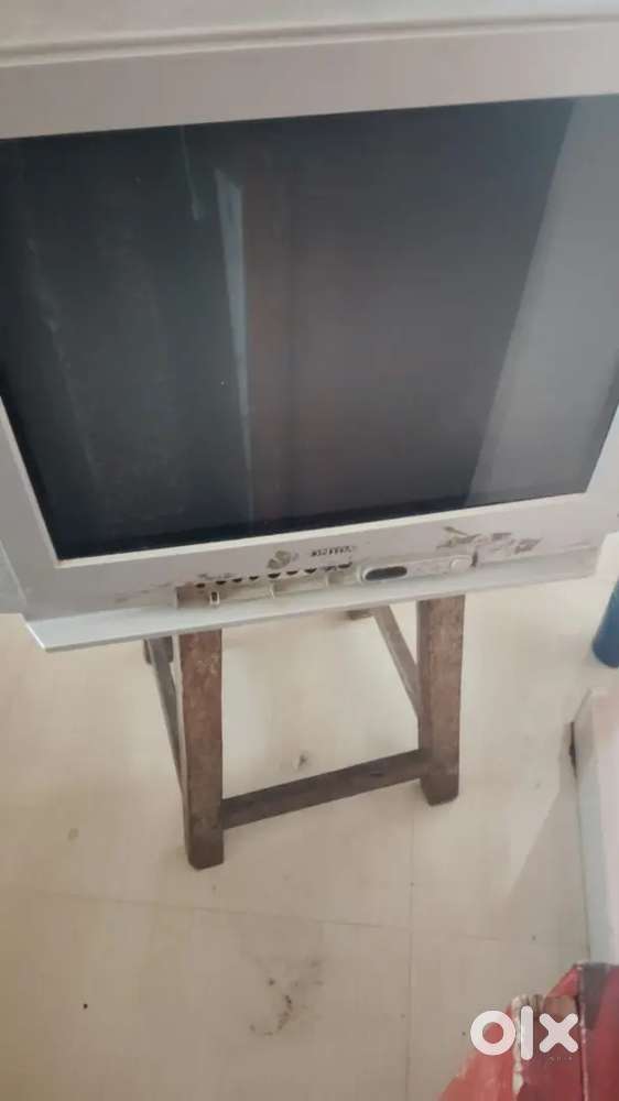 Old model tv,washing machine top load