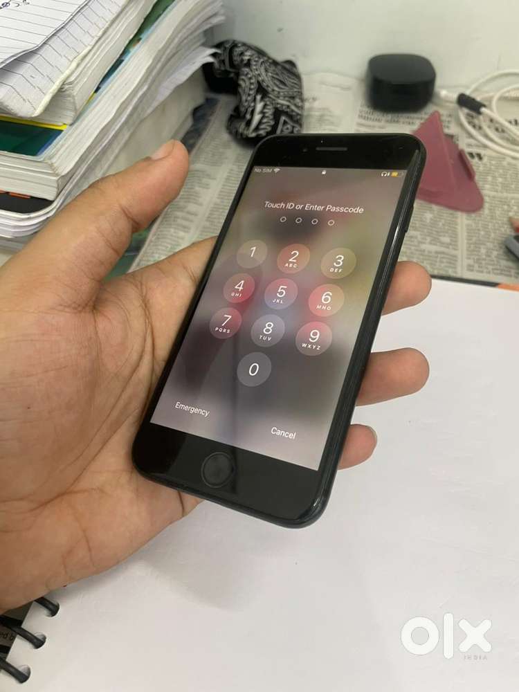 iPhone se 2 good condition