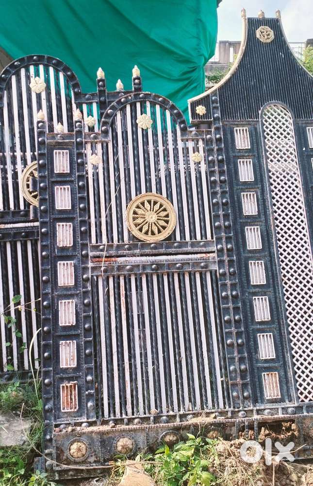 Main door gate