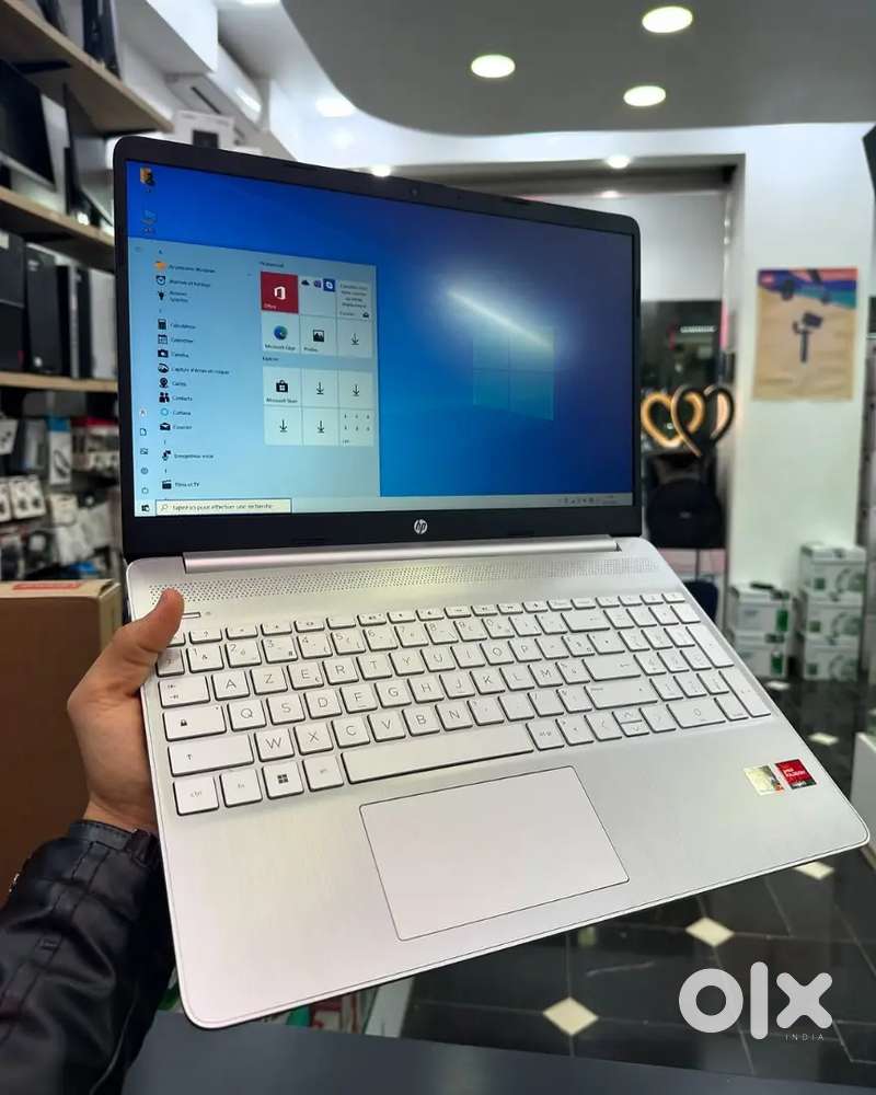 HP 15s Ryzen 7 8GB/512GB Laptop