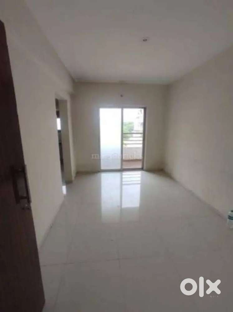 2 bhk Couple friendly flat.. one couple already staying.