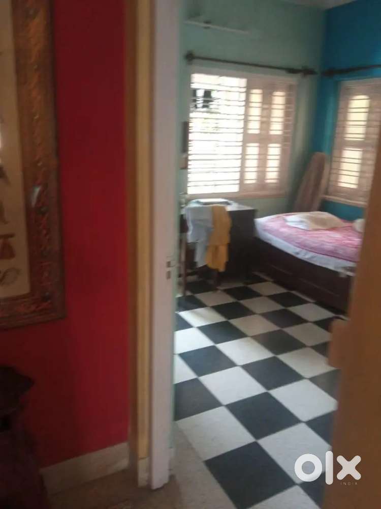 Semi furnished pg for male/female with 3 time food all over kolkata