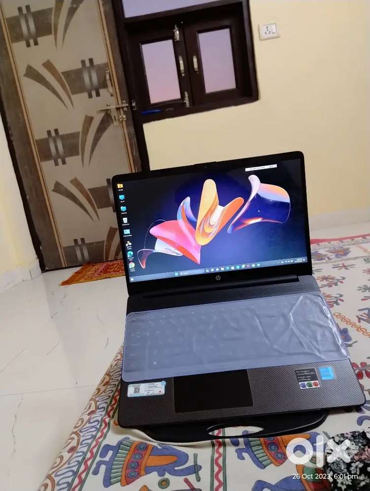 New HP LAPTOP