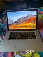 MACKBOOK PRO i7