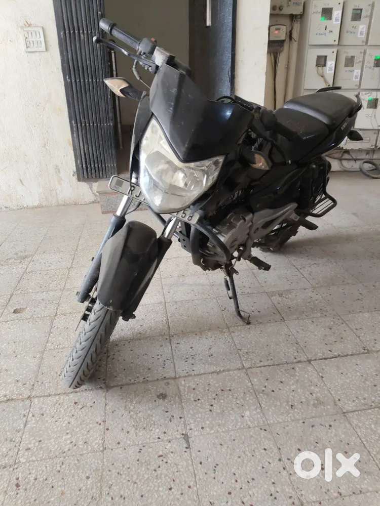 Bajaj Pulsar 135 Ls ,, ret fix h koi bhi kam krne ke liye nhi bolga