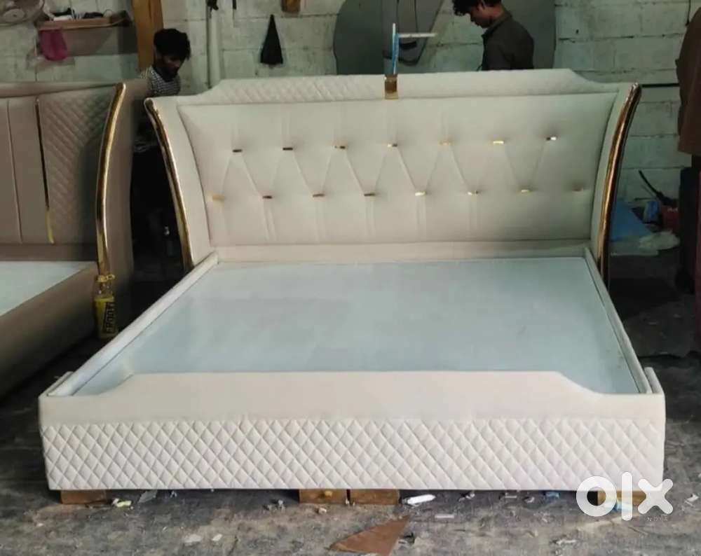 The Fabric Bed That Defines Royal Comfort