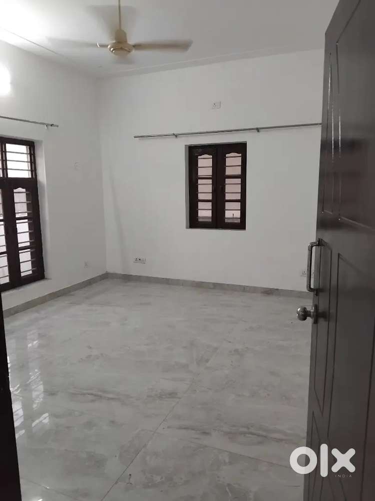 7bhk independent house with bilge lawn and car parking