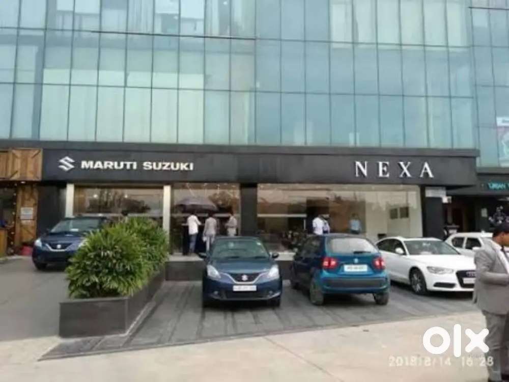 लखनऊ में [CAR SHOWROOM ] में लड़के लड़कियों की आवश्कता है!!