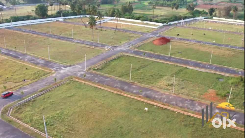 RESIDENCIAL  PLOTS AVAILABLE IN AGANAMPUDI