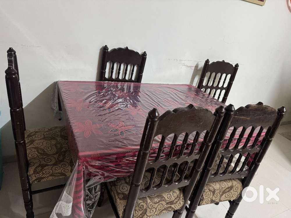 6 seater dinning table