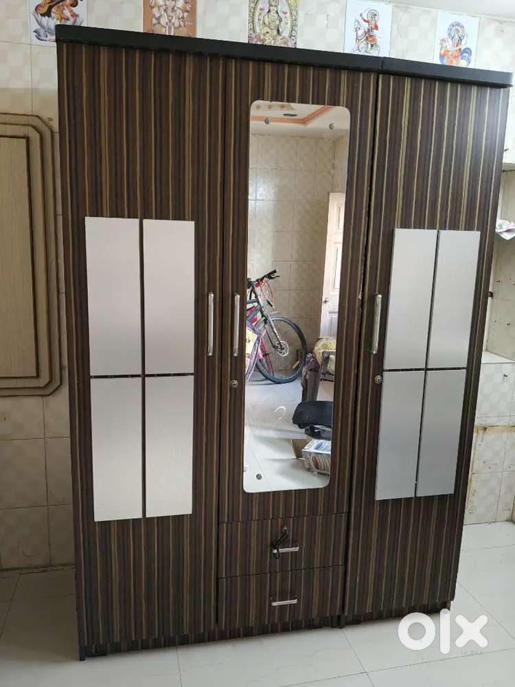 3 doors wardrobe new condition
