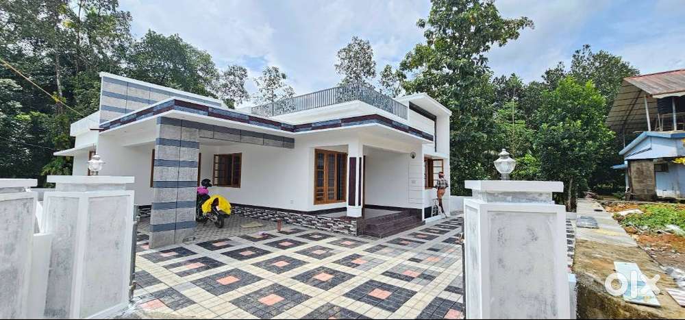 പാലക്കാട് കണ്ണാടി – കണ്ണനൂർ ഹൈവേയ്ക്ക് അടുത്ത് മനോഹരമായ 2BHK വില്ല!