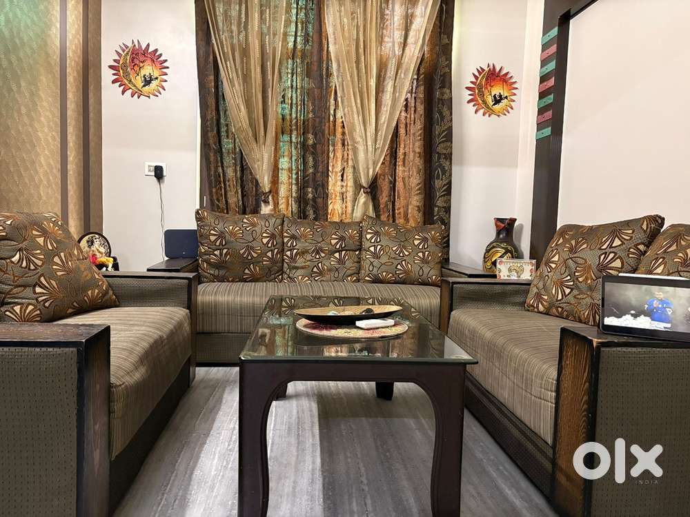 7 seated sofa set exellent condition