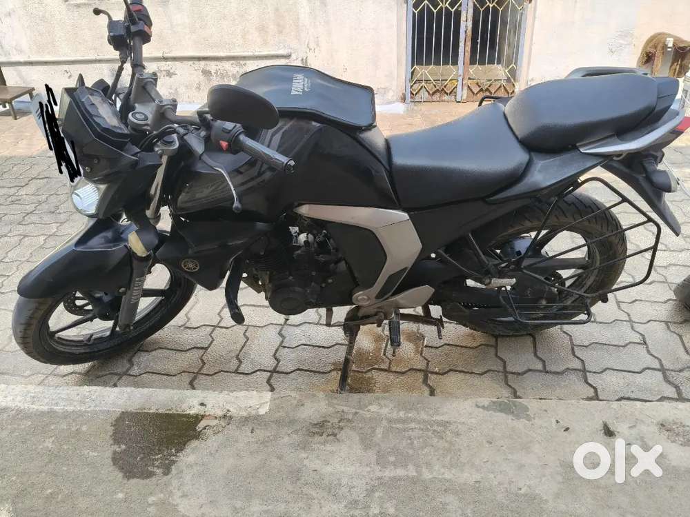 Yamaha FZ V2