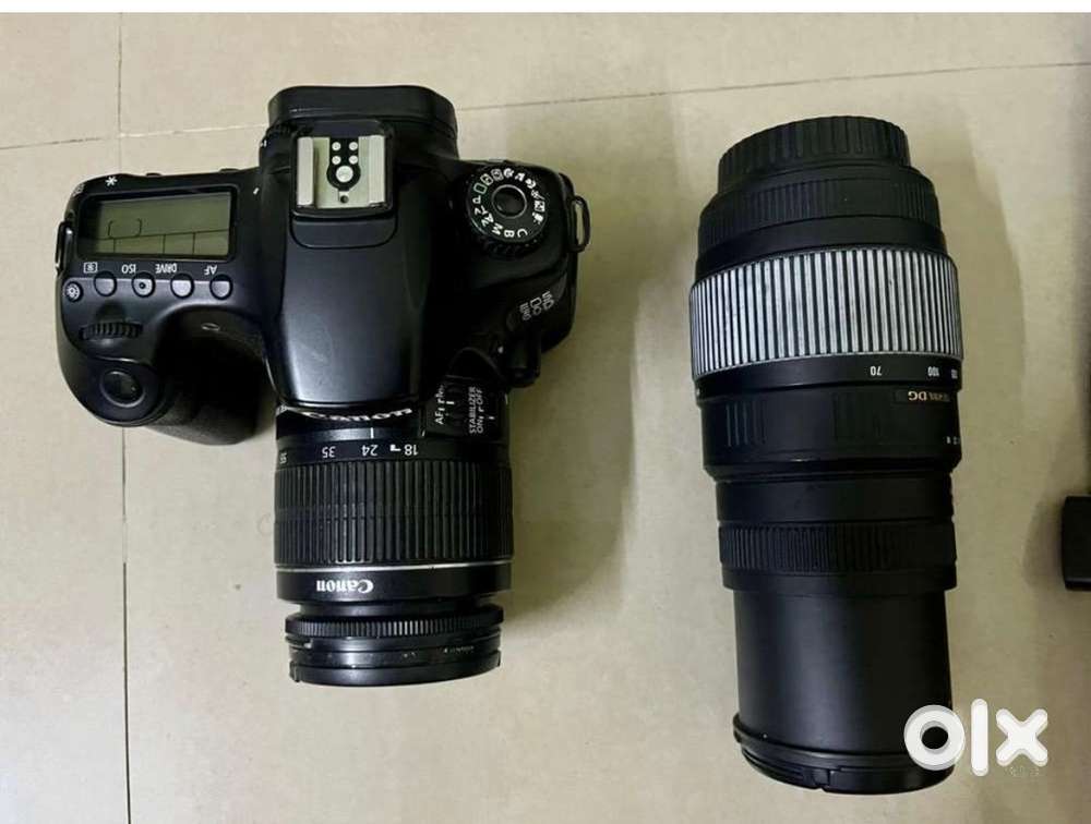Canon 60D DSLR camera with additional lense