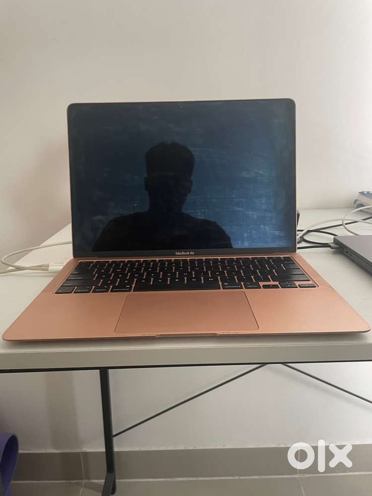 Macbook Air (Retina, 13-inch, Gold)