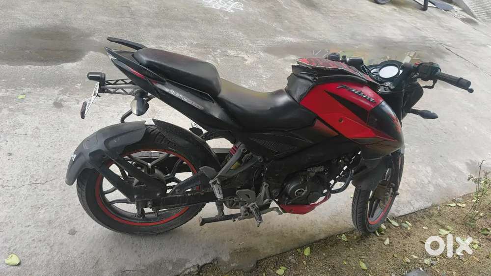 Pulsar NS 160