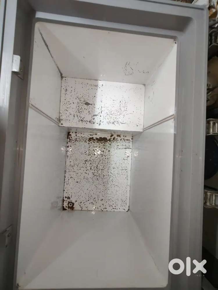 Western Deepfreezer of 343 Liters