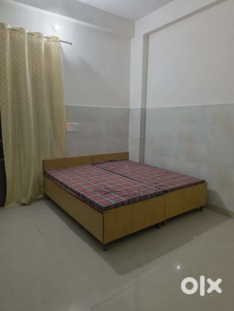 1 Room Set Near Sector 37 botenical garden metro station