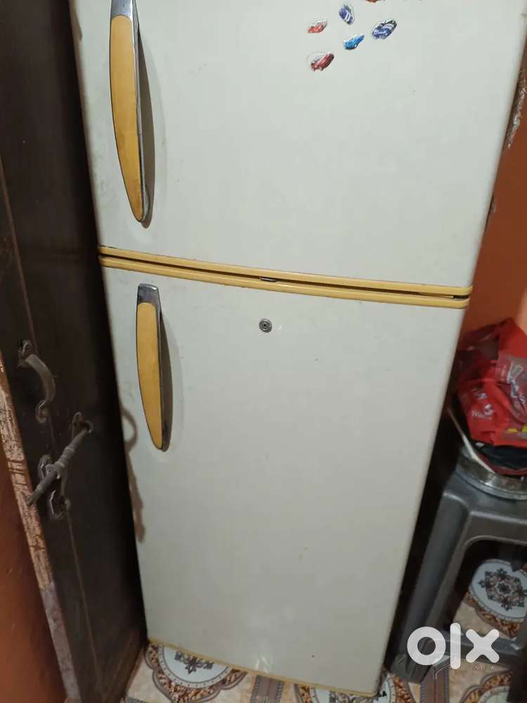 Lg double door 200 litre