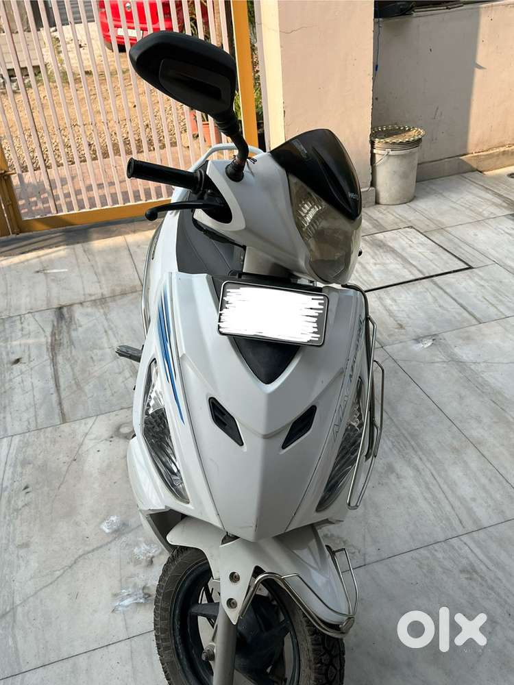 maestro edge 110cc scooty
