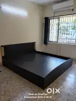 Queen size bed