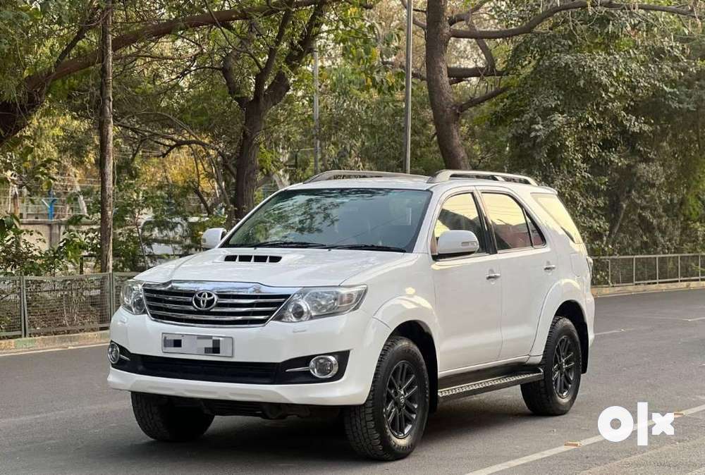 Toyota Fortuner [2021-ongoing] 2.8 2WD Diesel AT, 2015, Diesel