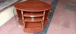 Corner table