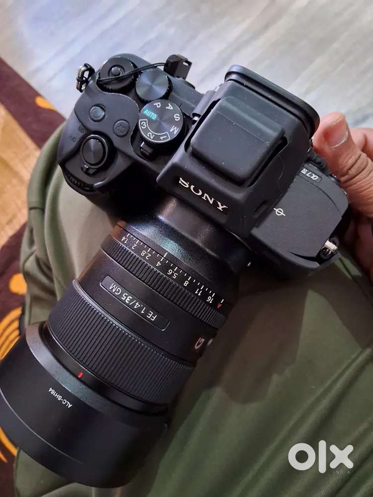 Sony a7m4 with 35mm 1.4 gm