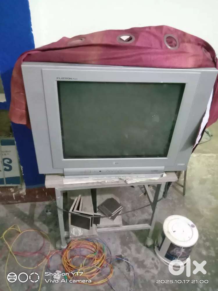 Old tv lg washing machine lg freez lg