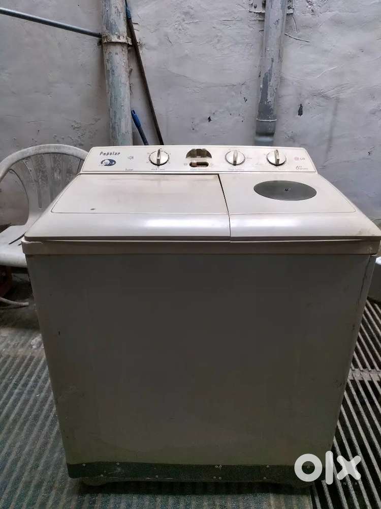 LG Semi Automatic washing machine