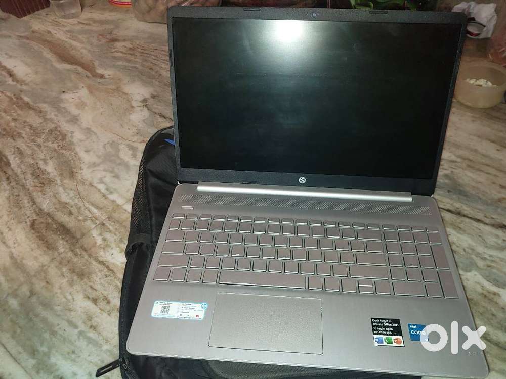 HP 15s 15 inches Full Keyboard ,8Gb Ran ,500 ssd