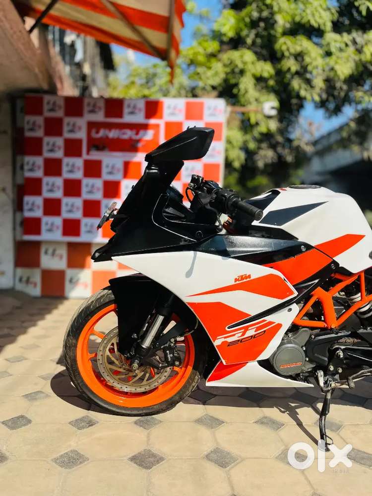 KTM RC 200 bs4 very good condition