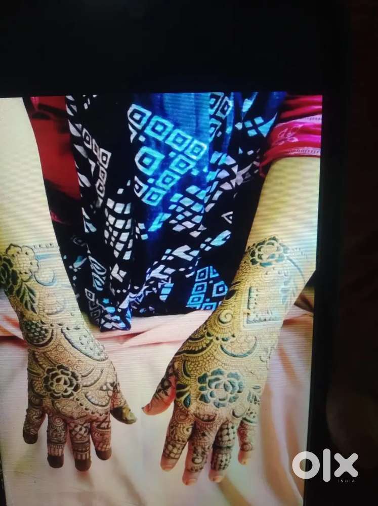 Mehendi maker and mehendi artist