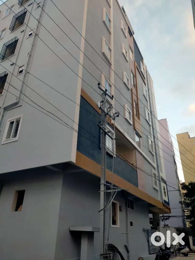 1 bhk semi furnished flat rent gouldhoddy Gachbowli journalist colony