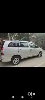 Toyota Innova 2011 Diesel 152000 Km Driven